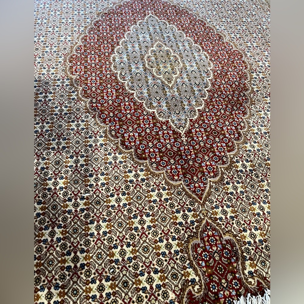 Hand knitted Persian Area Rug - Picture 7 of 7